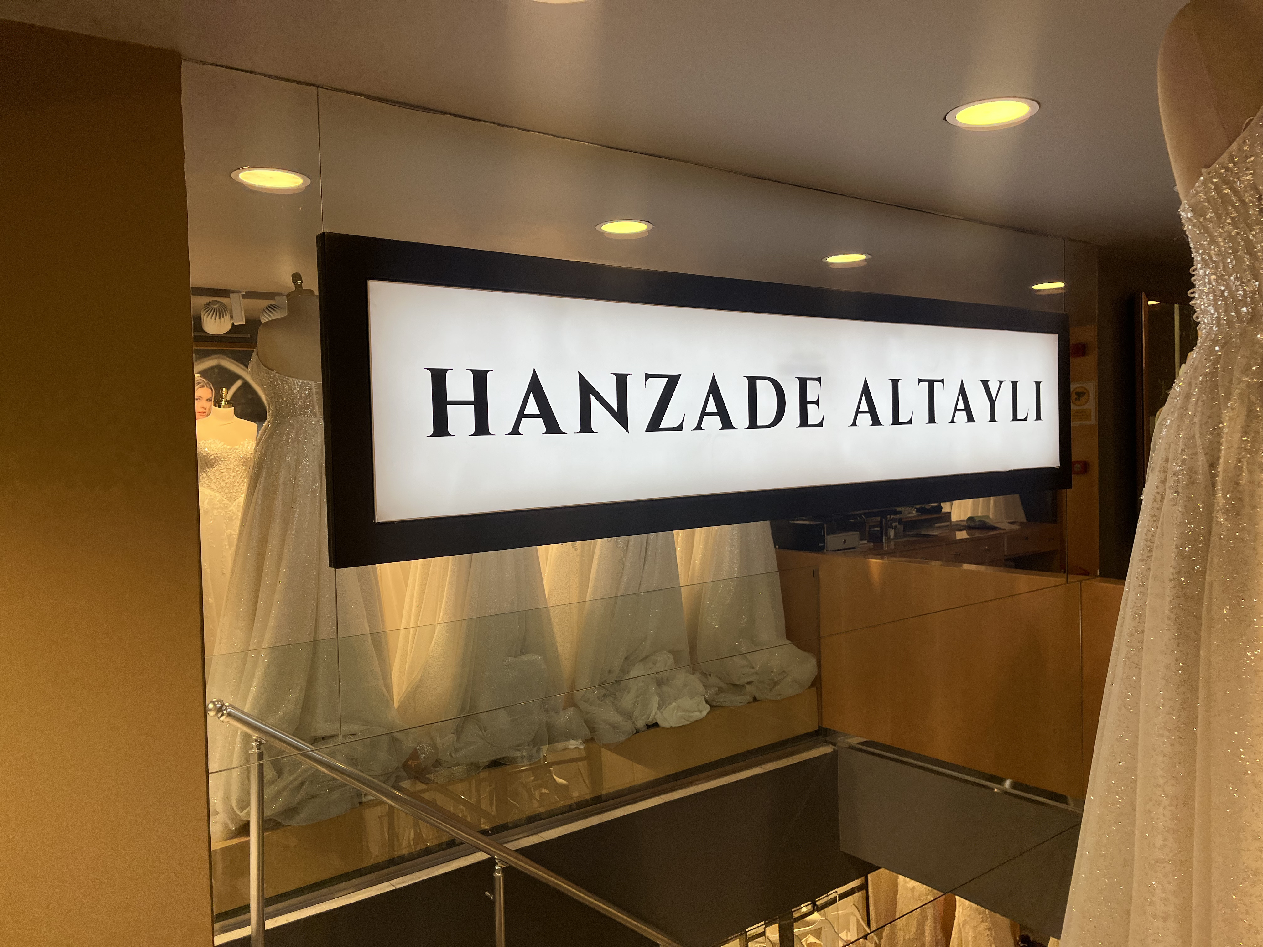 Hanzade Altaylı Lightbox ve Tabela
